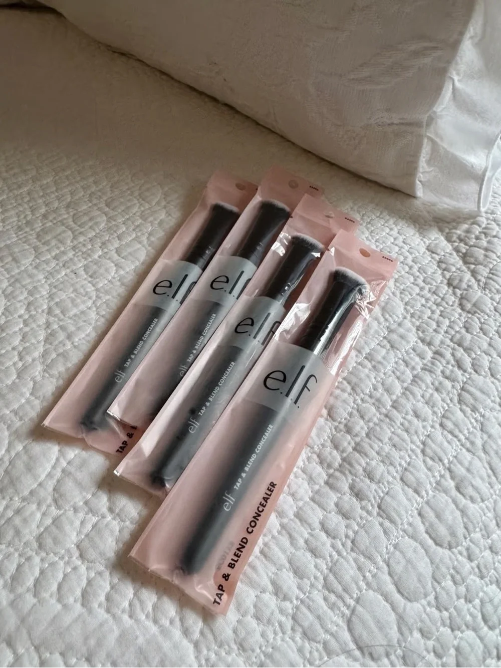 NEW e.l.f. Tap & Blend Concealer Makeup Brush 4 quantity set